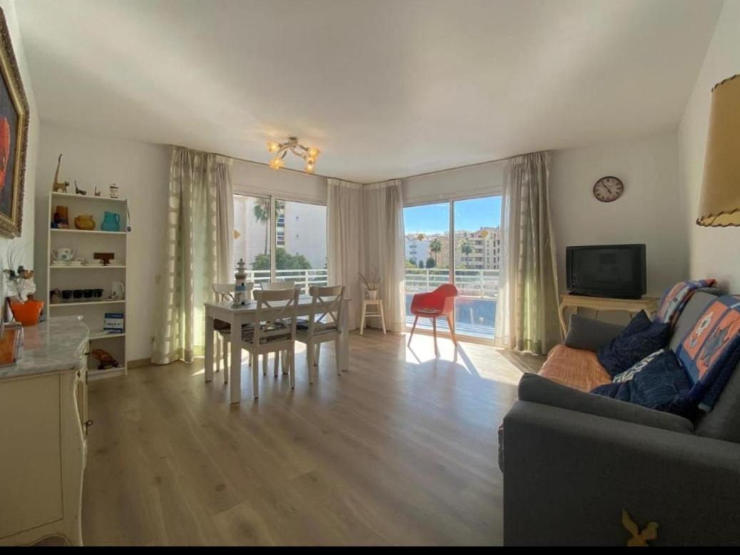 Apartamentos Ch Salou Chambre photo